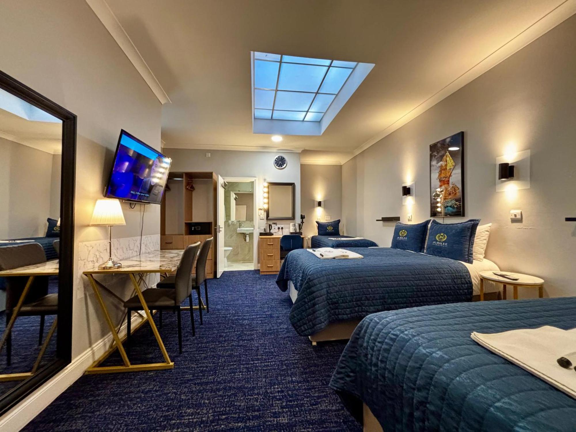 Jubilee Hotel Victoria Лондон Экстерьер фото