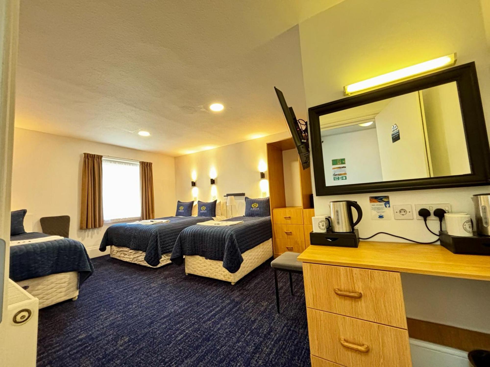 Jubilee Hotel Victoria Лондон Экстерьер фото