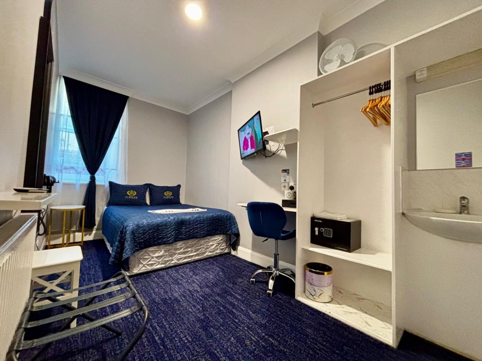 Jubilee Hotel Victoria Лондон Экстерьер фото